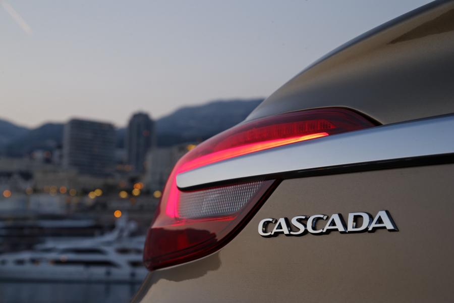  Vauxhall Cascada 2013 года  (фото 36 из 73)